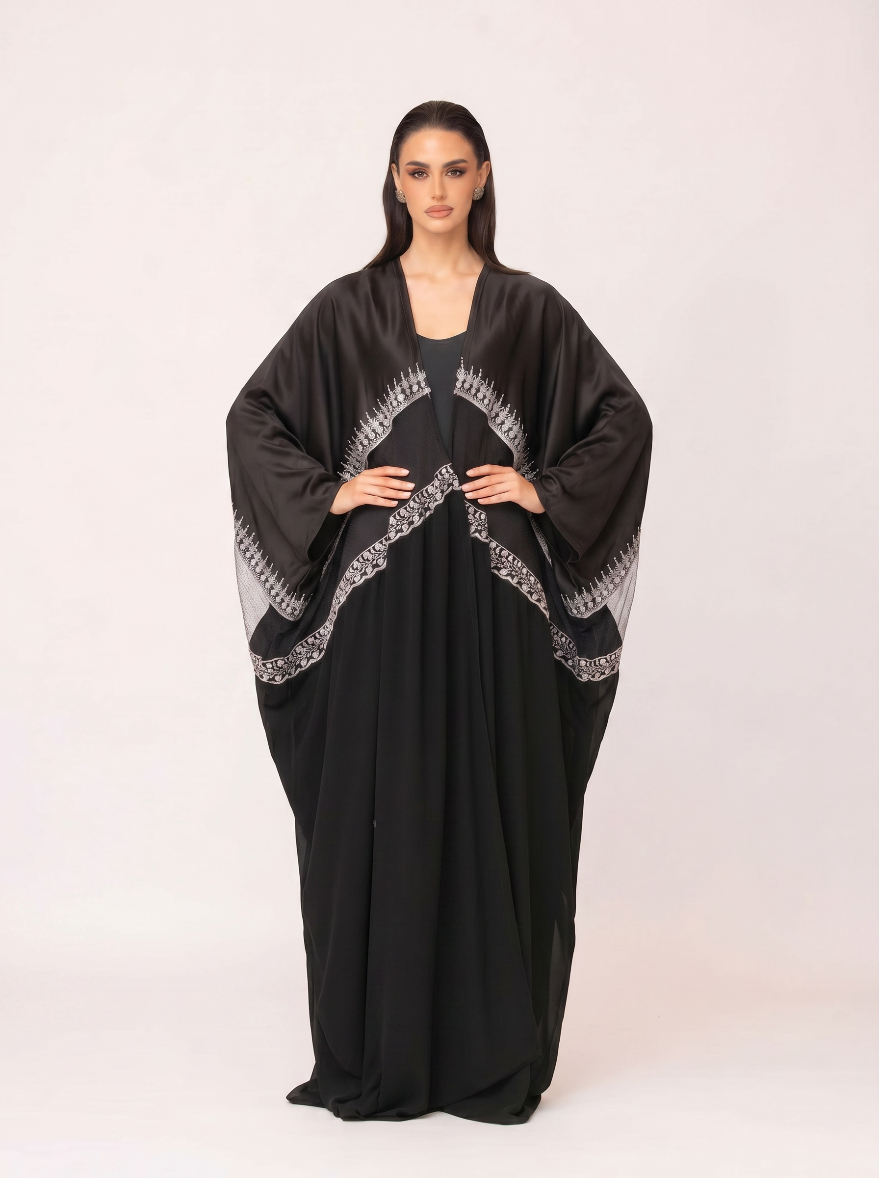 Embroidered Besht Abaya