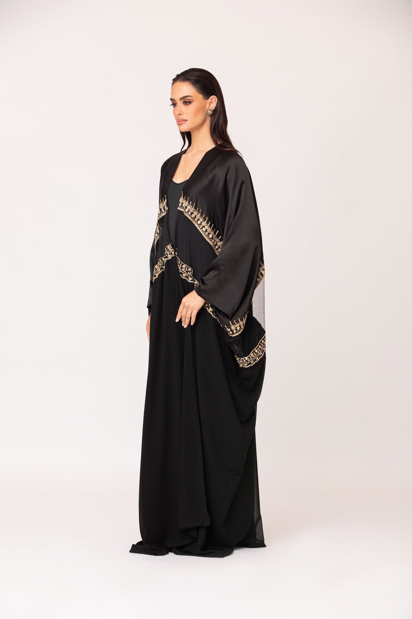 Embroidered Besht Abaya