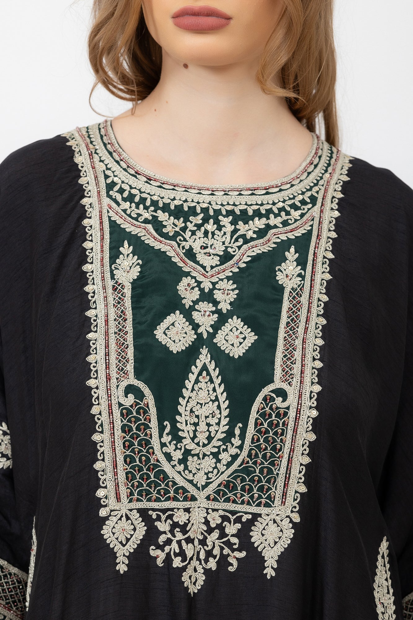 Embroidered Details Silk Kaftan image 4