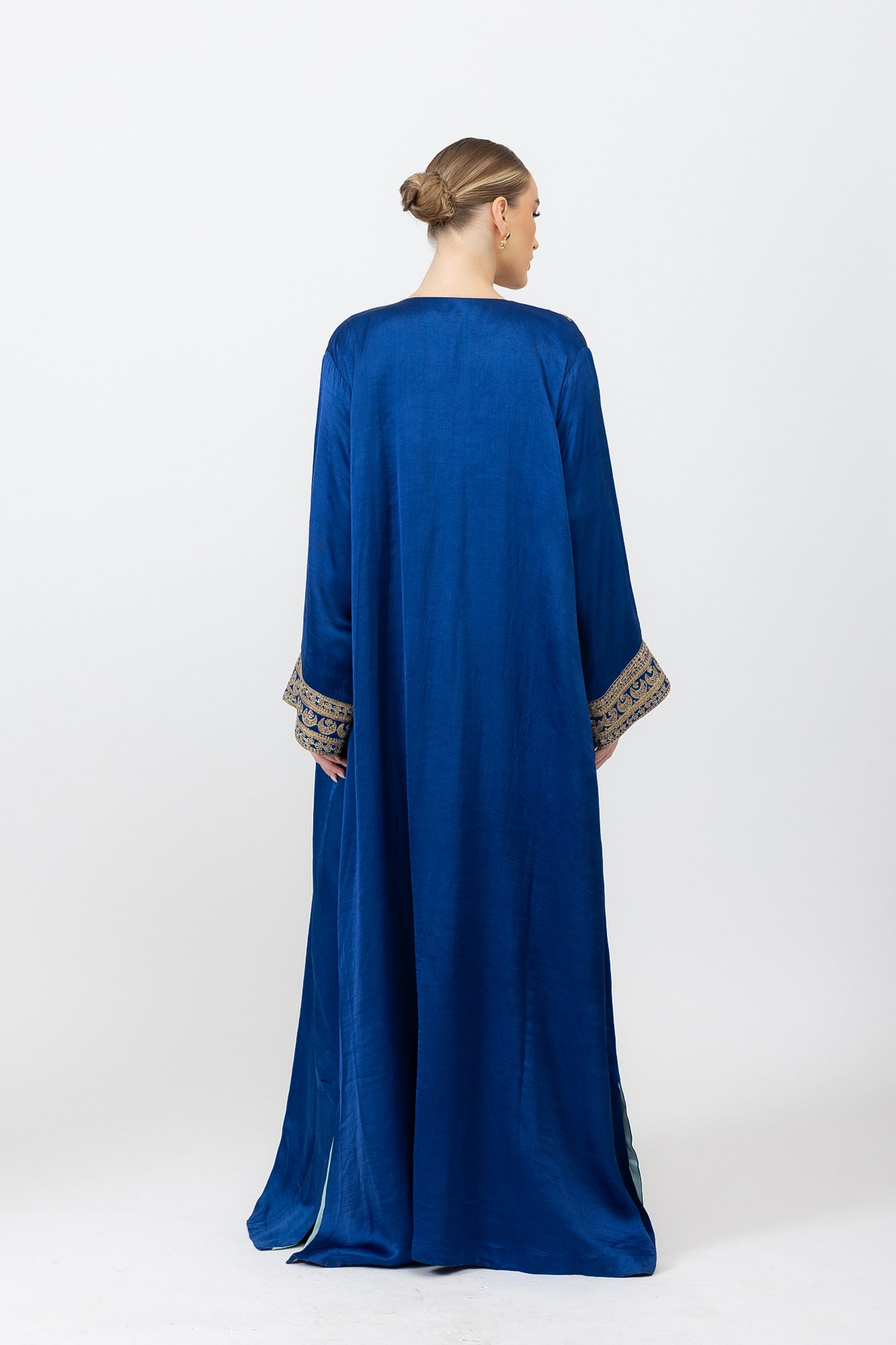 Silk Abaya image 2