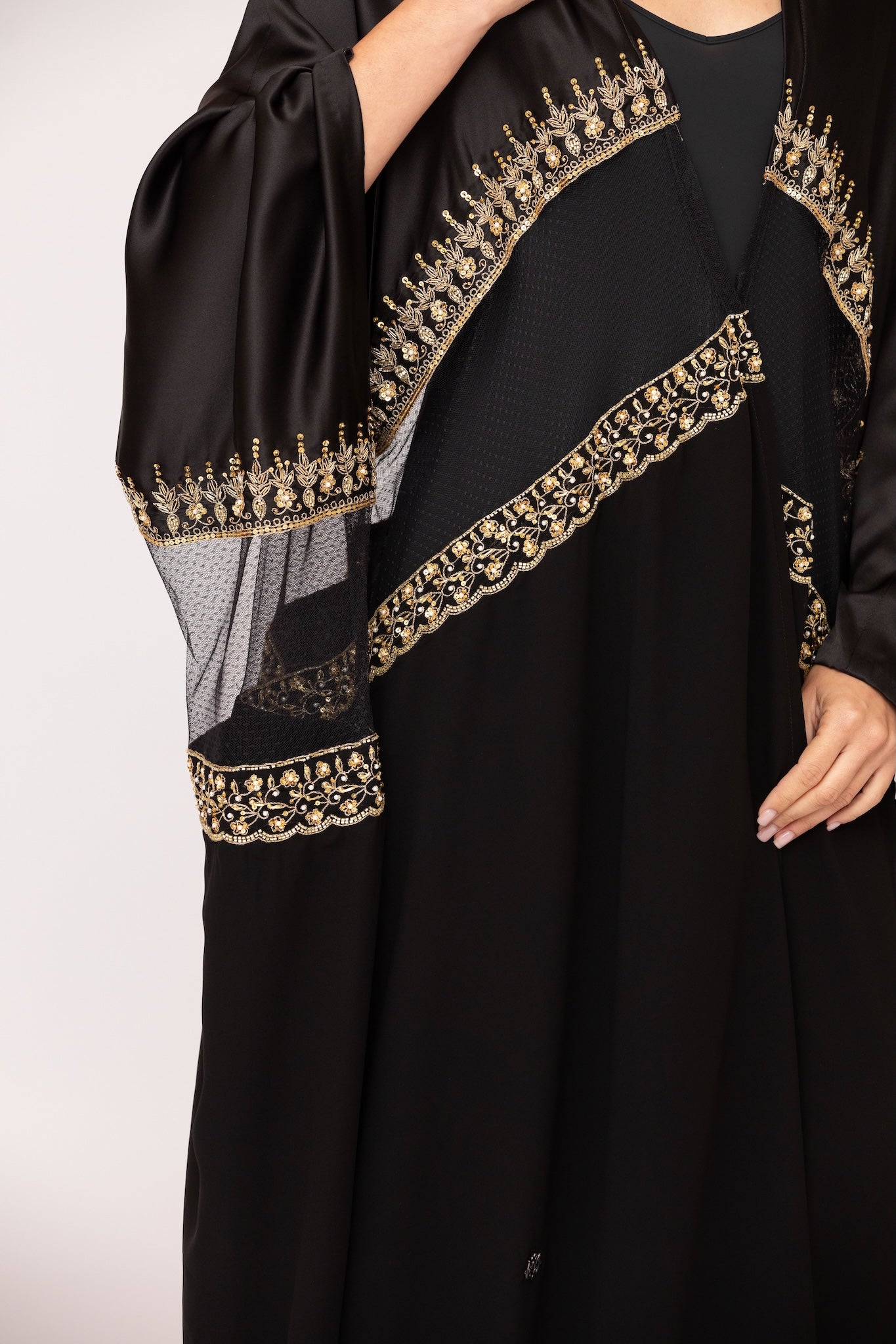 Embroidered Besht Abaya