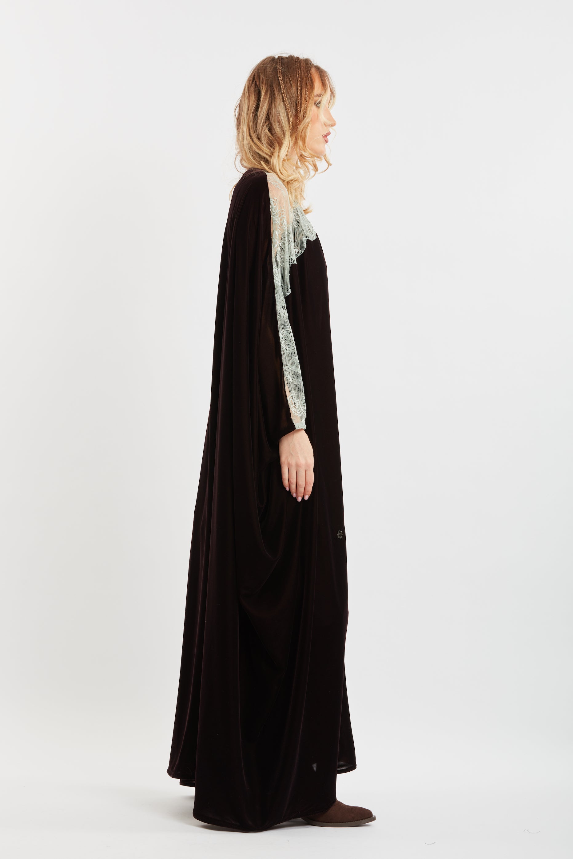 Velvet Lace Abaya