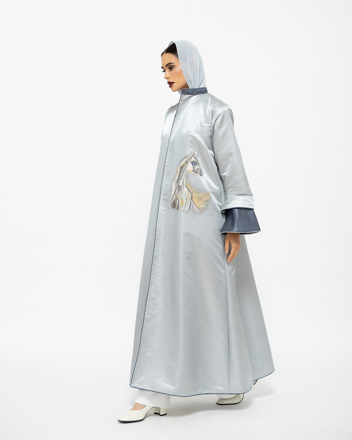 Horse Abaya image 1
