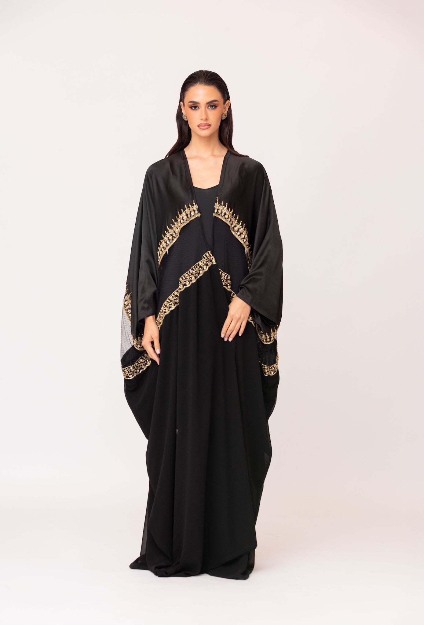 Embroidered Besht Abaya