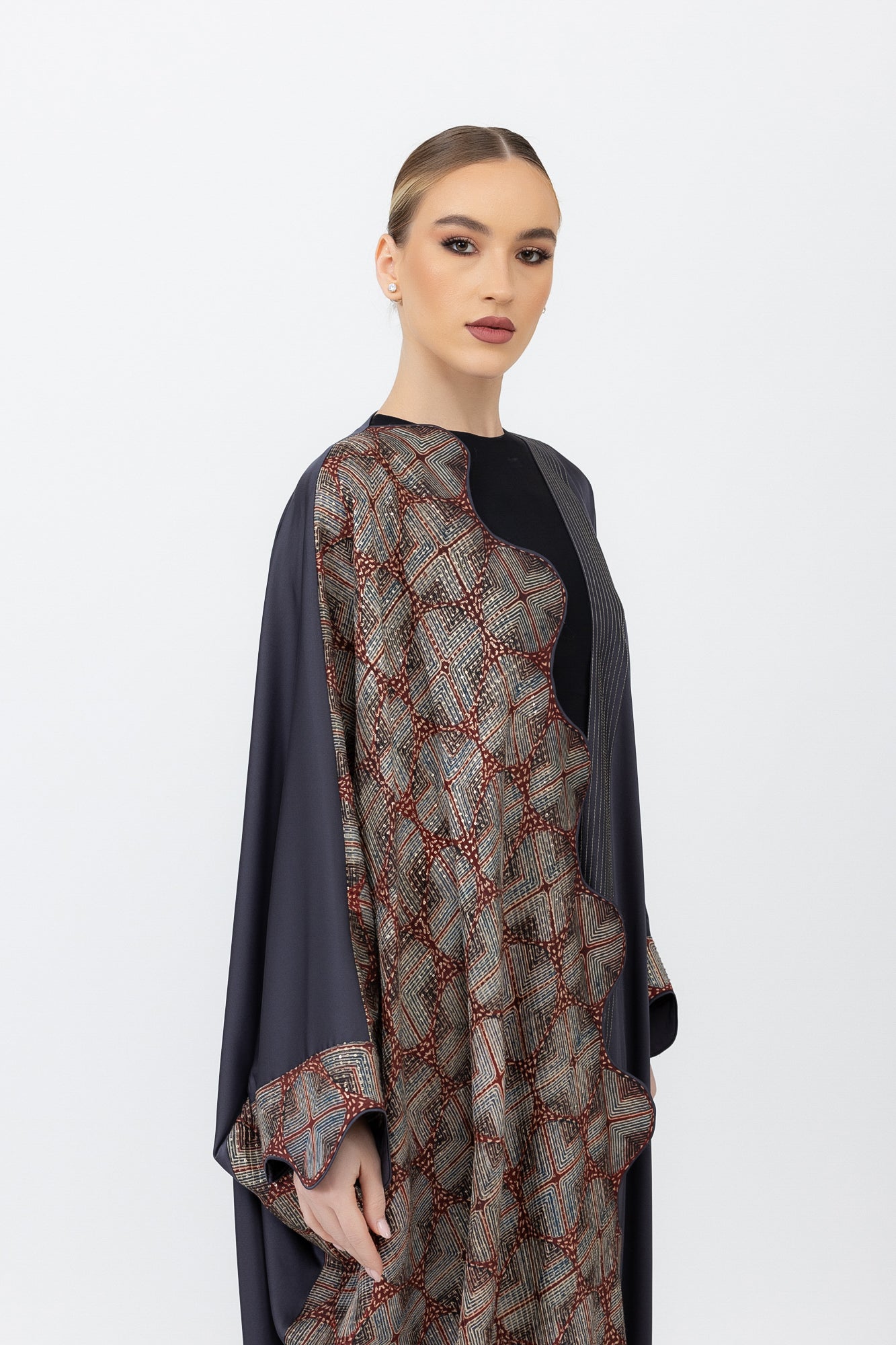 Besht Style Abaya image 3