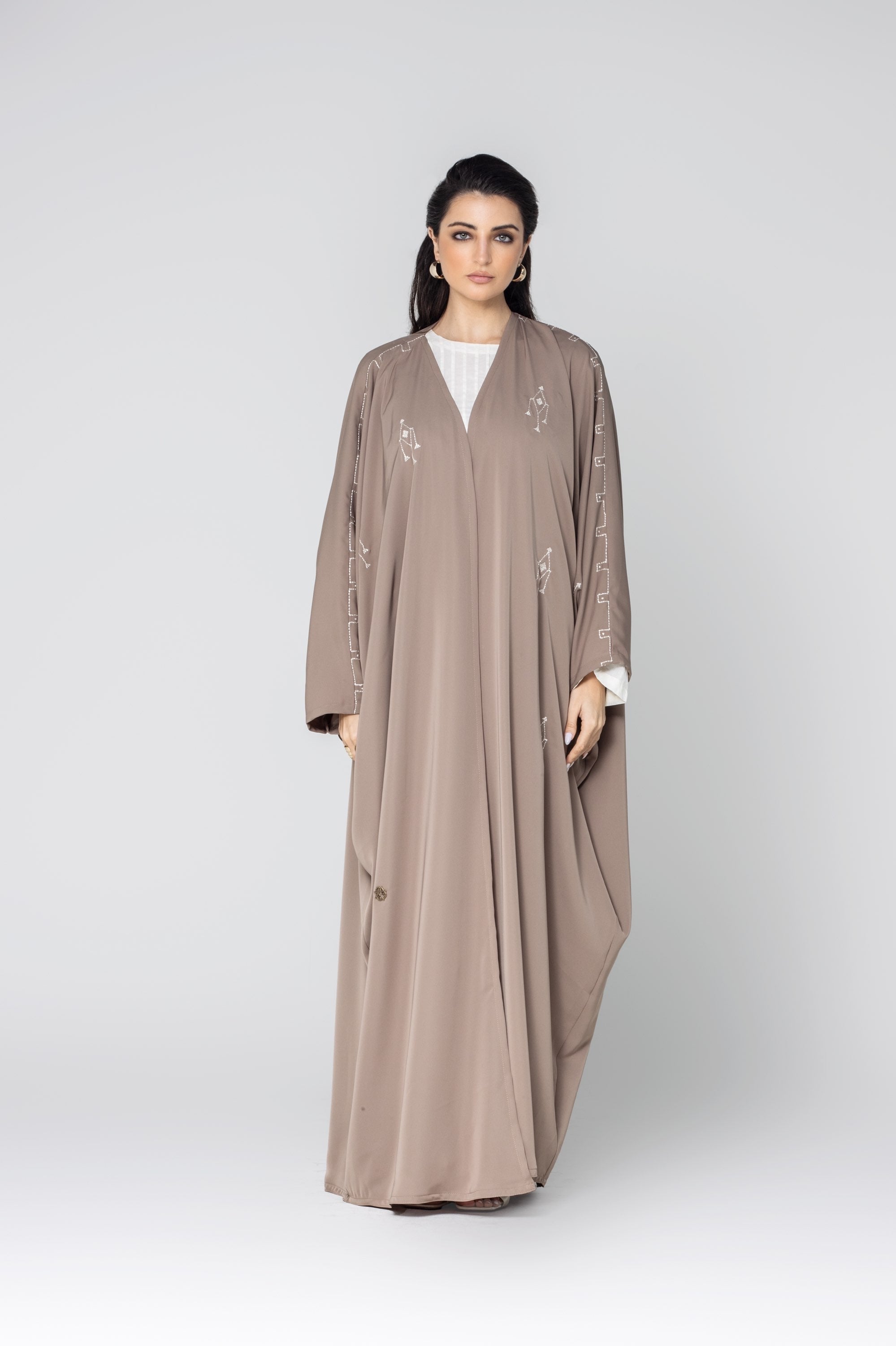 Zari Embellished Details Abaya image 0