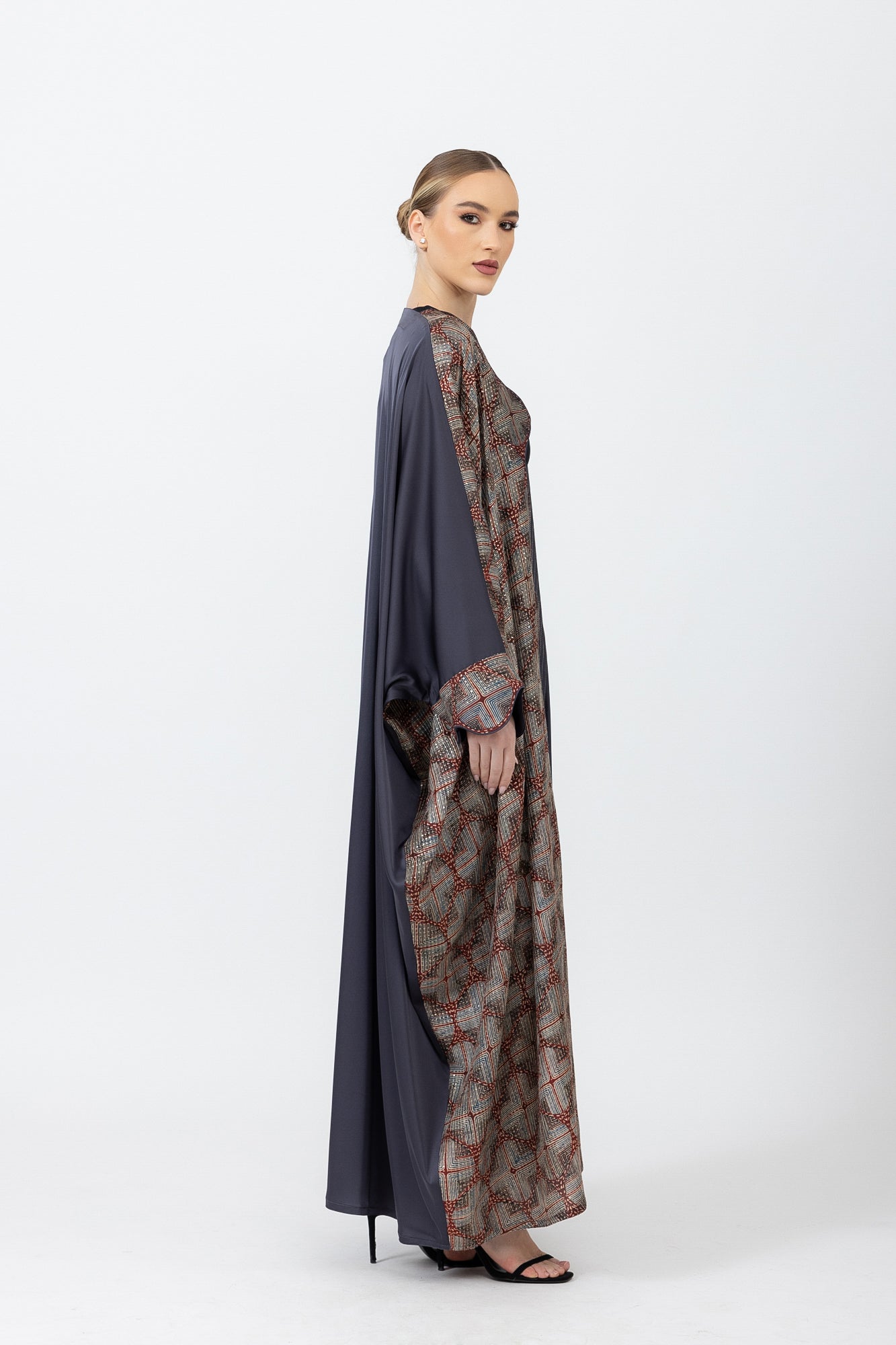 Besht Style Abaya image 1