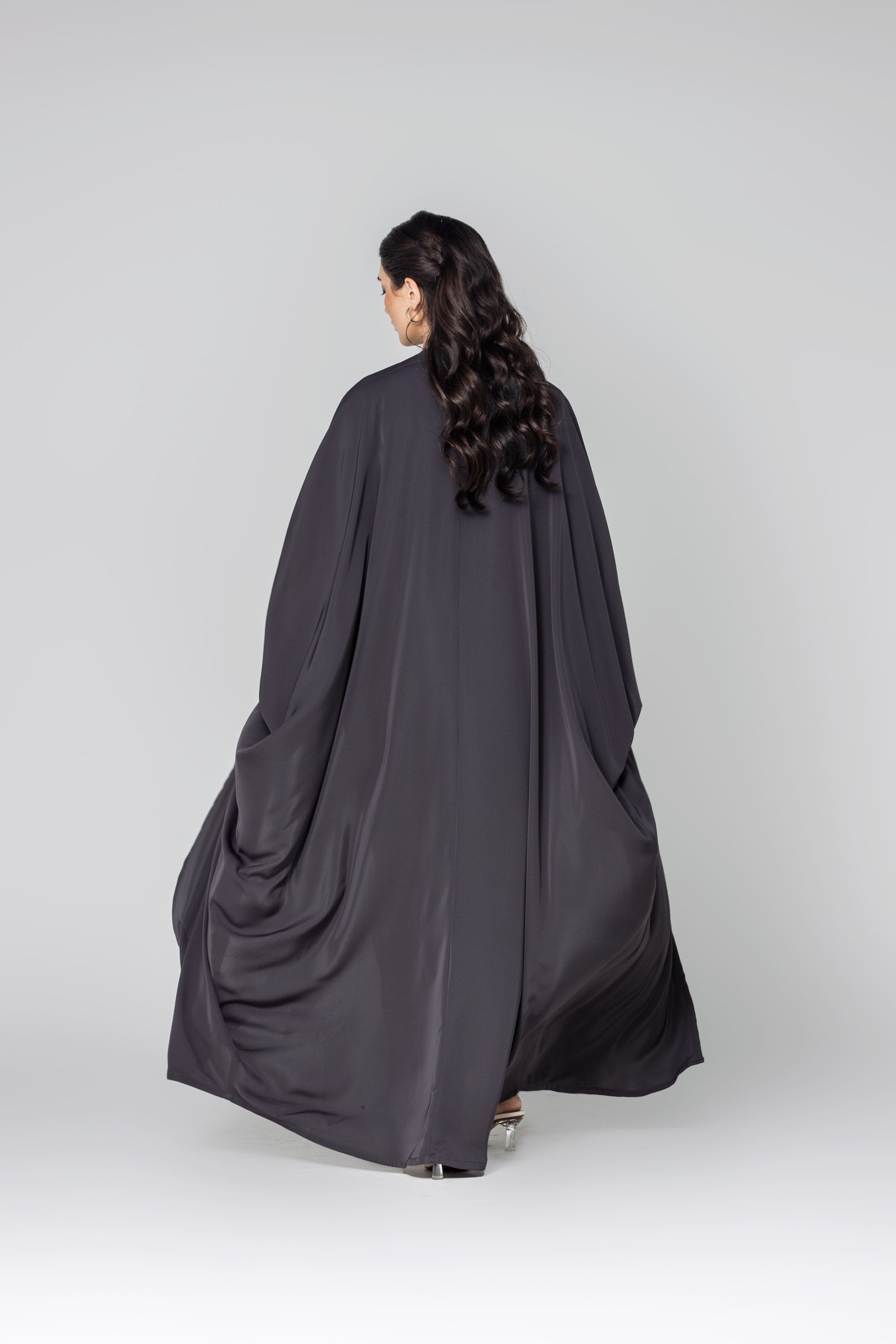 Zari Embellished Details Abaya image 2