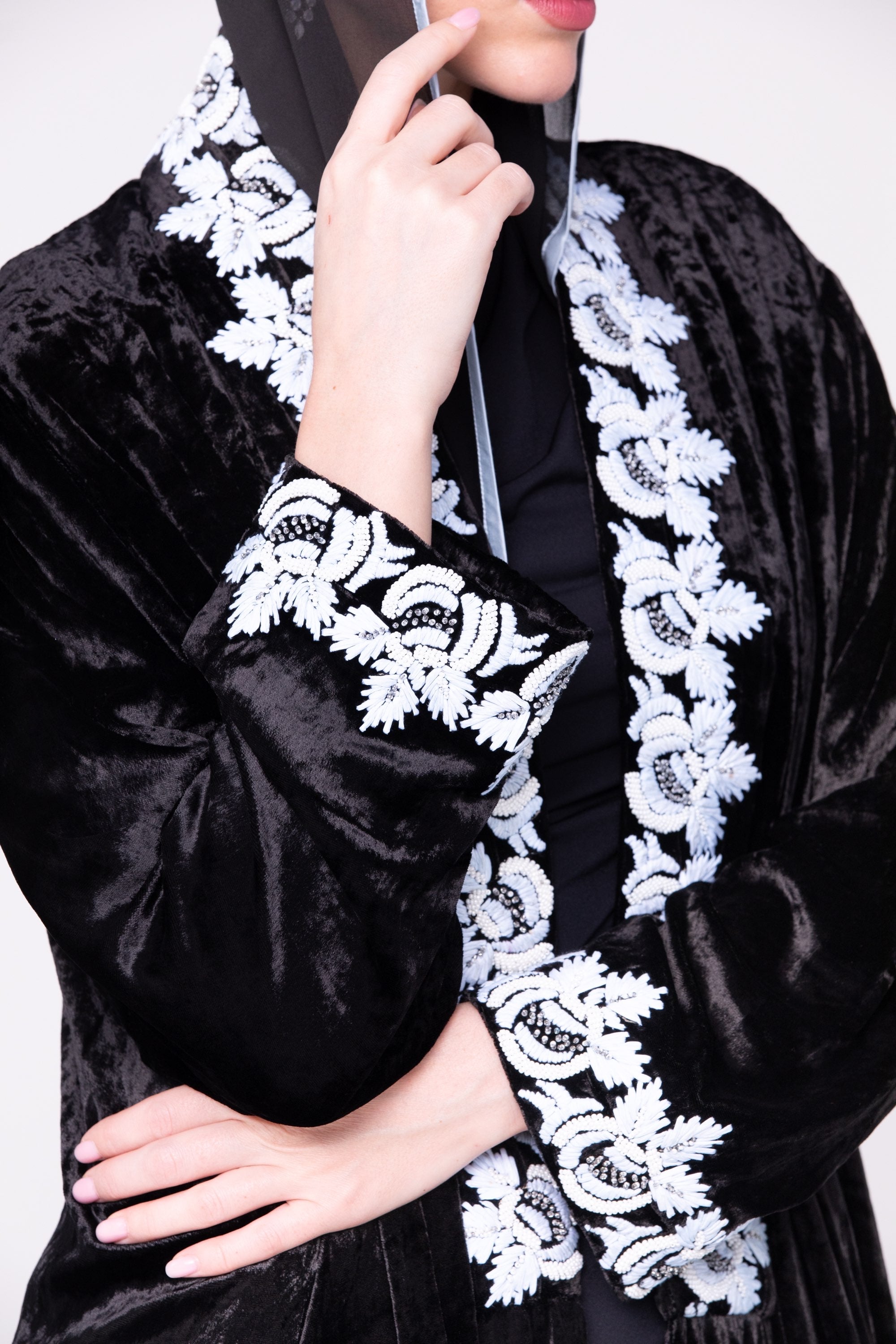 Velvet Abaya image 2