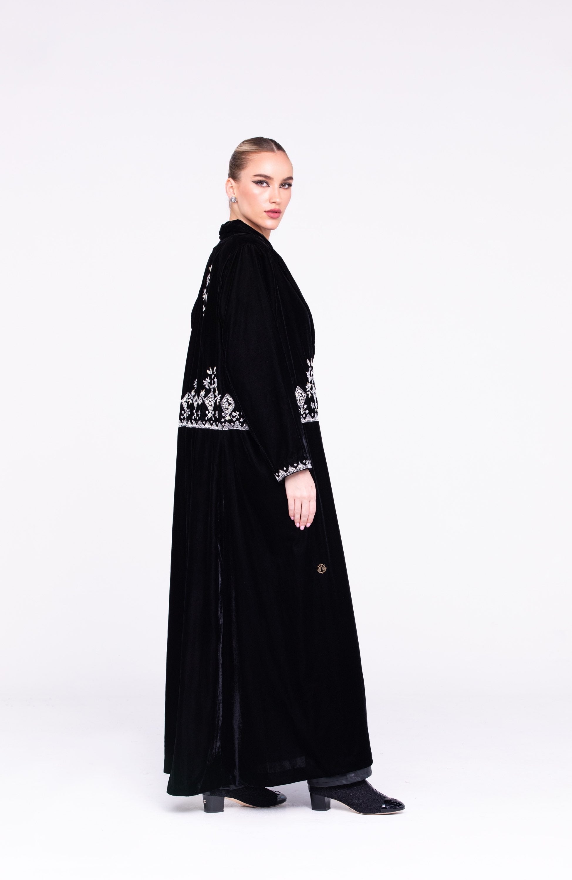 Velvet Abaya image 2