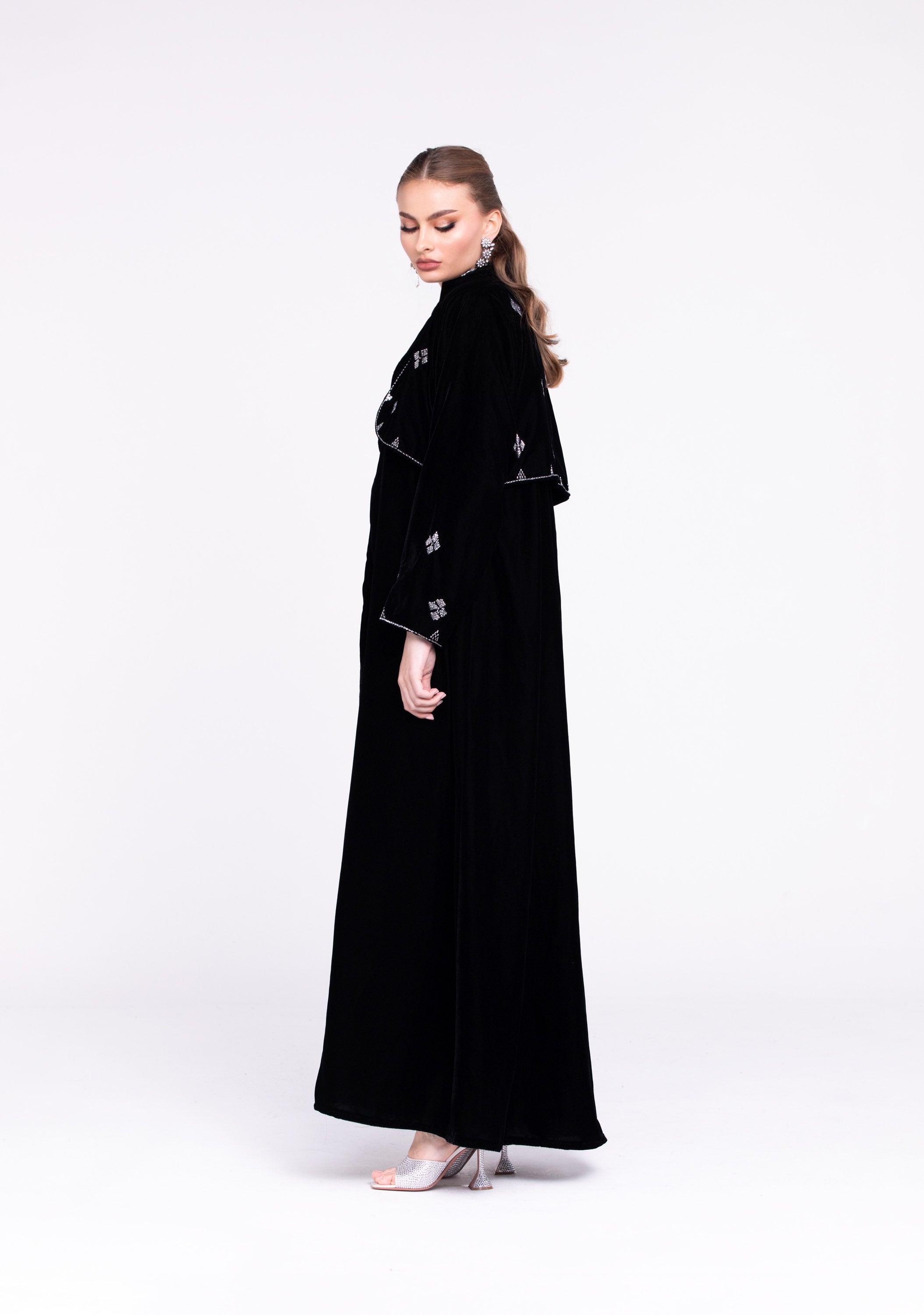 Velvet Abaya image 1