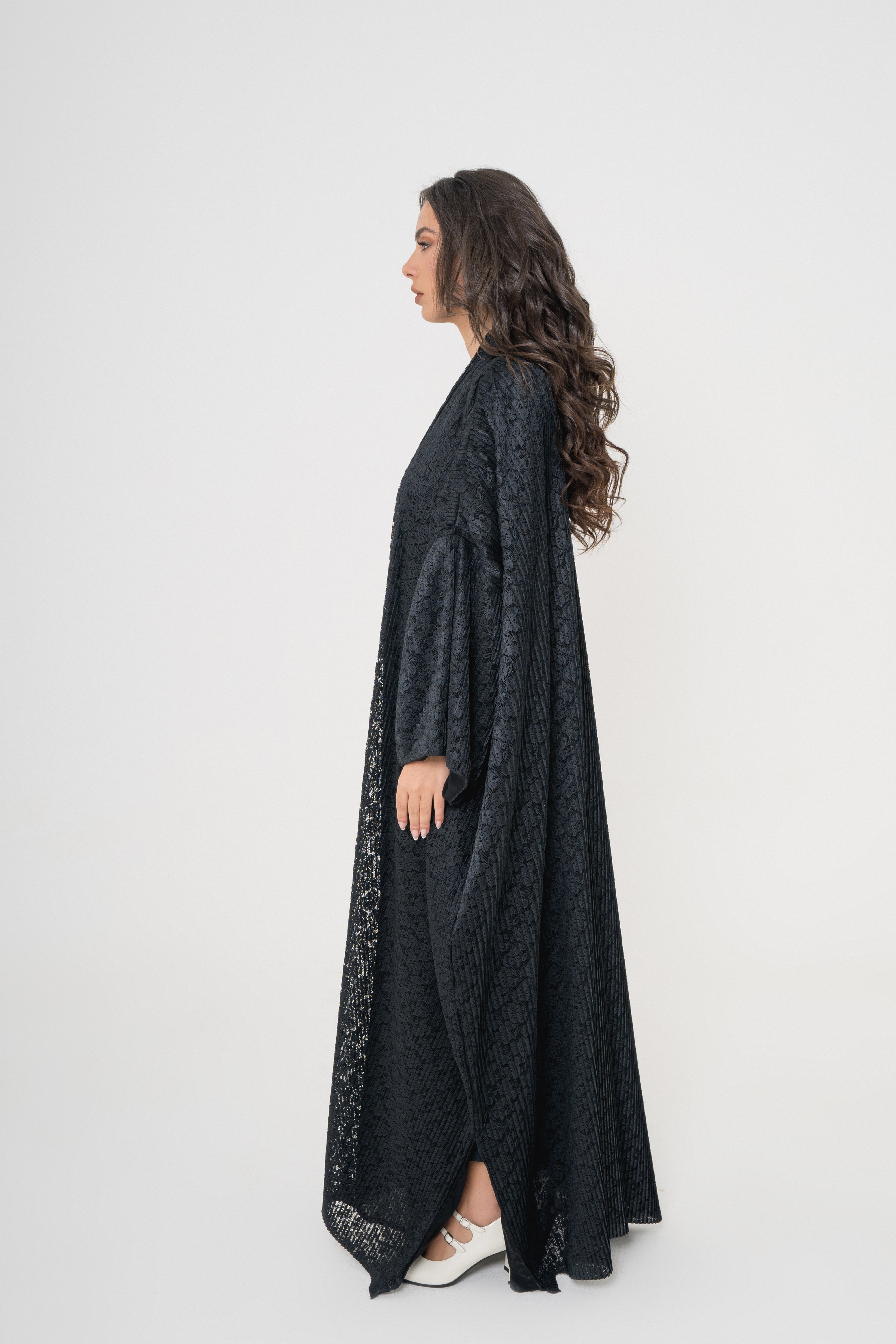 Pleated Lace Besht Abaya
