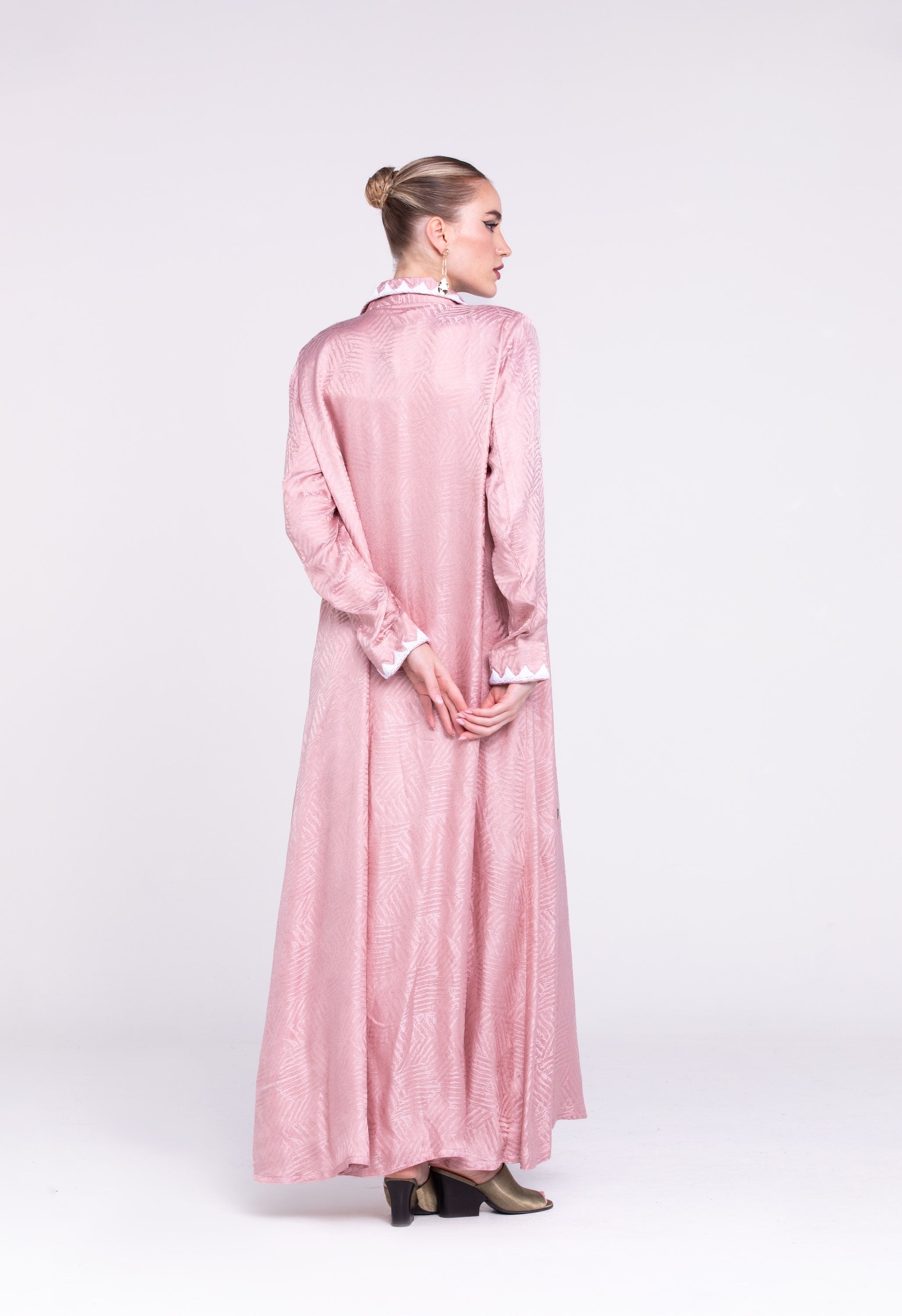 Jacquard Silk Abaya image 2