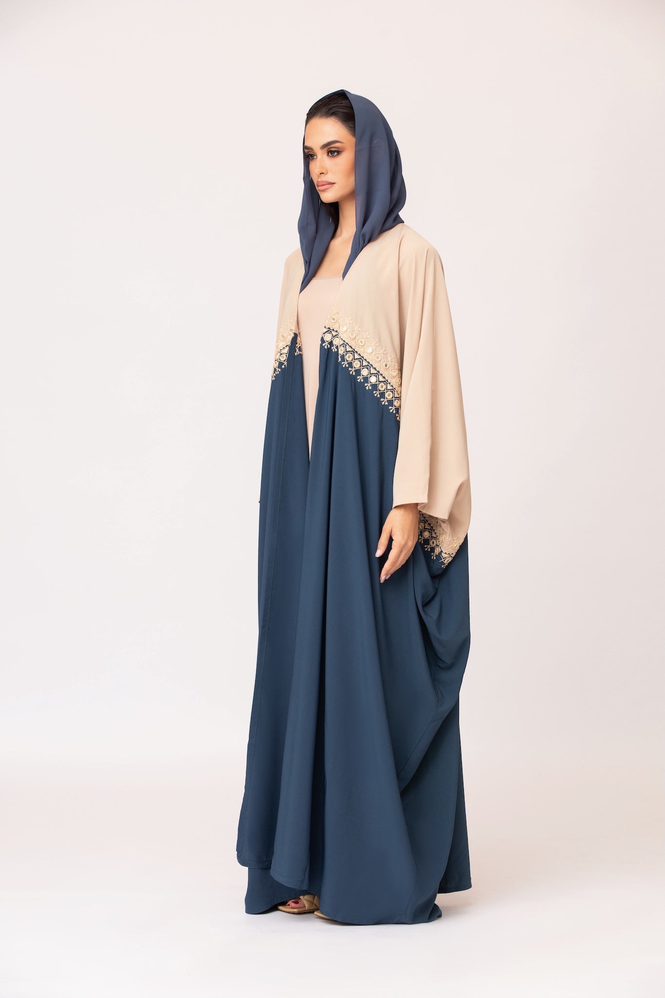 ⁠Besht Abaya