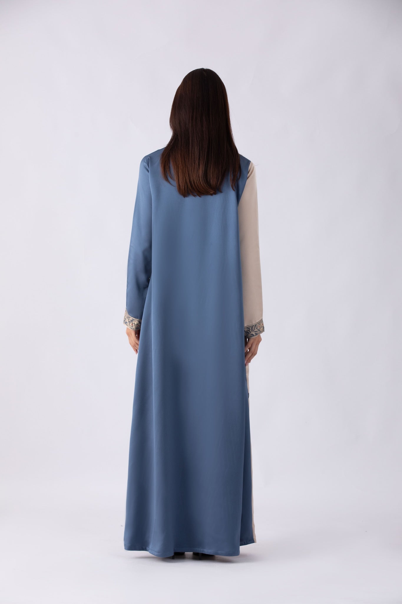 Dual-Toned Abaya with Lace Details