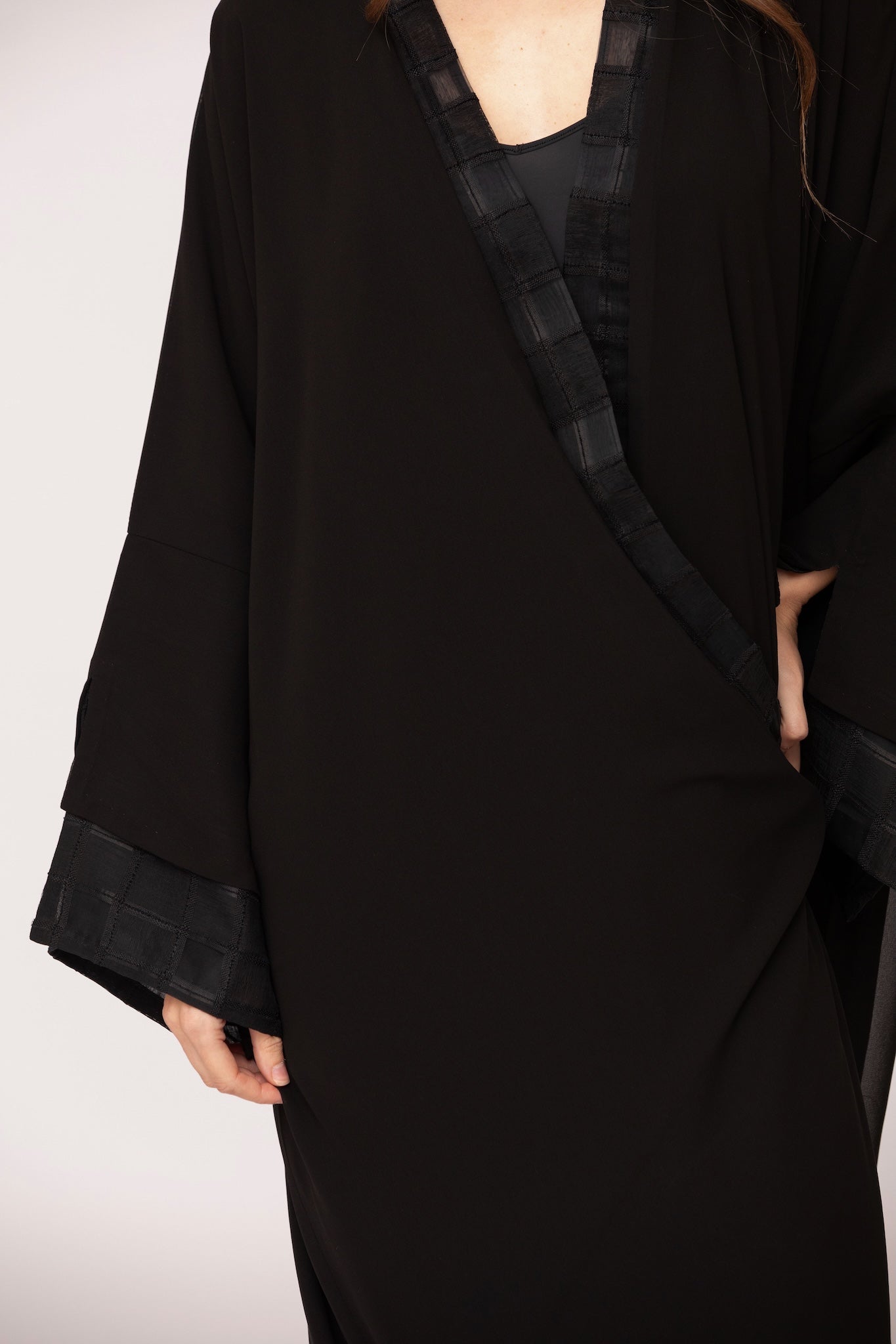 Check Detailed Abaya