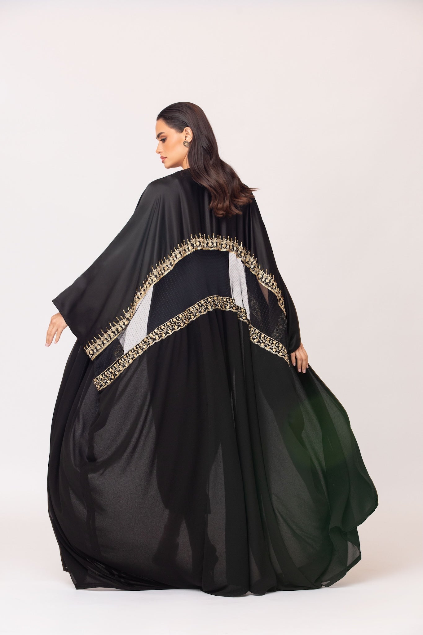 Embroidered Besht Abaya