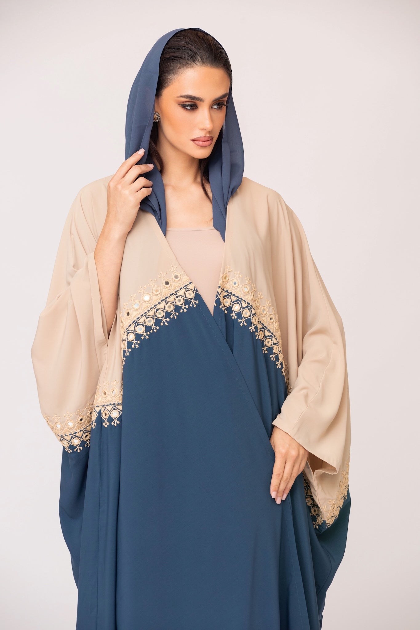 ⁠Besht Abaya