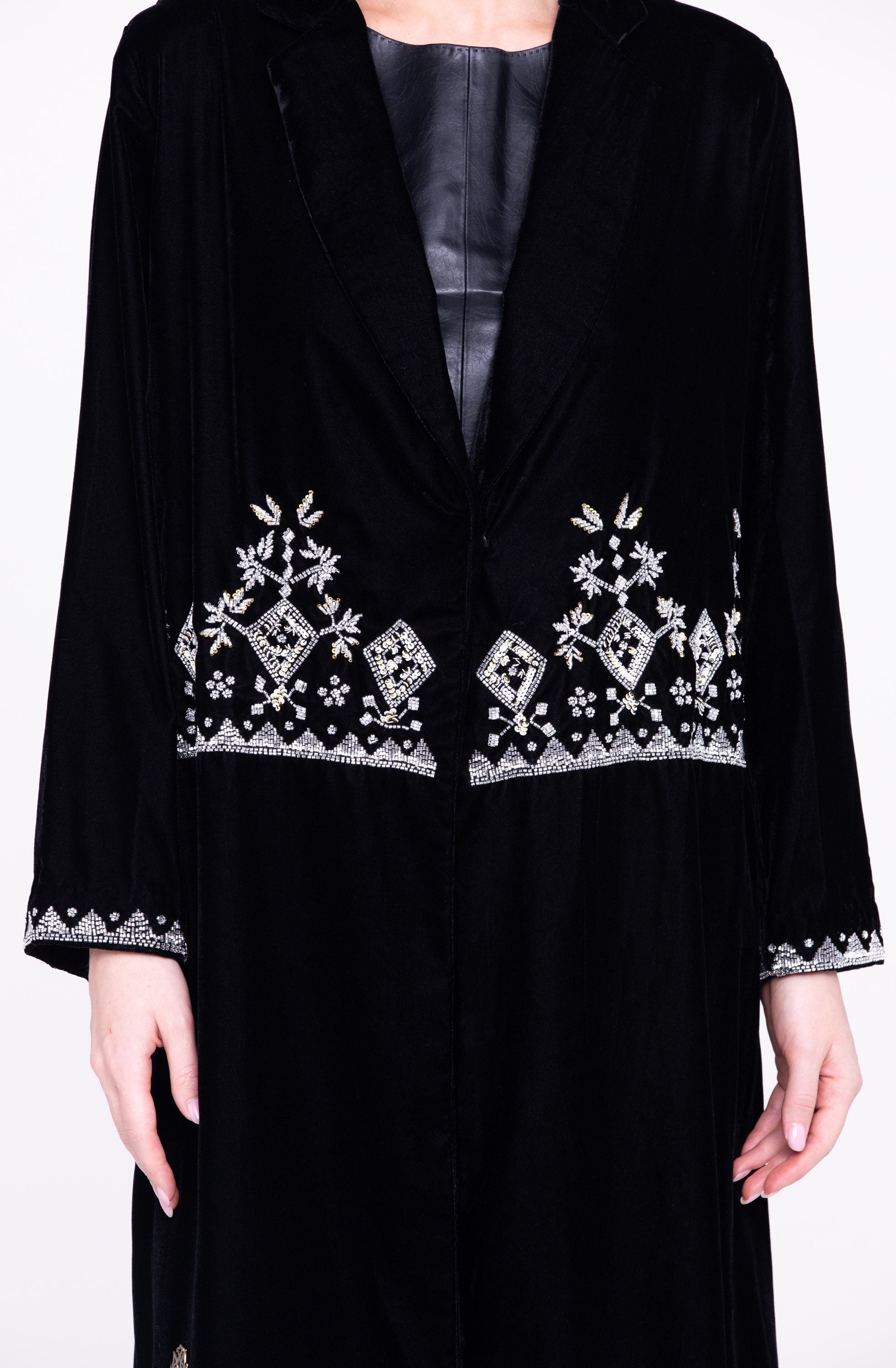 Velvet Abaya image 3