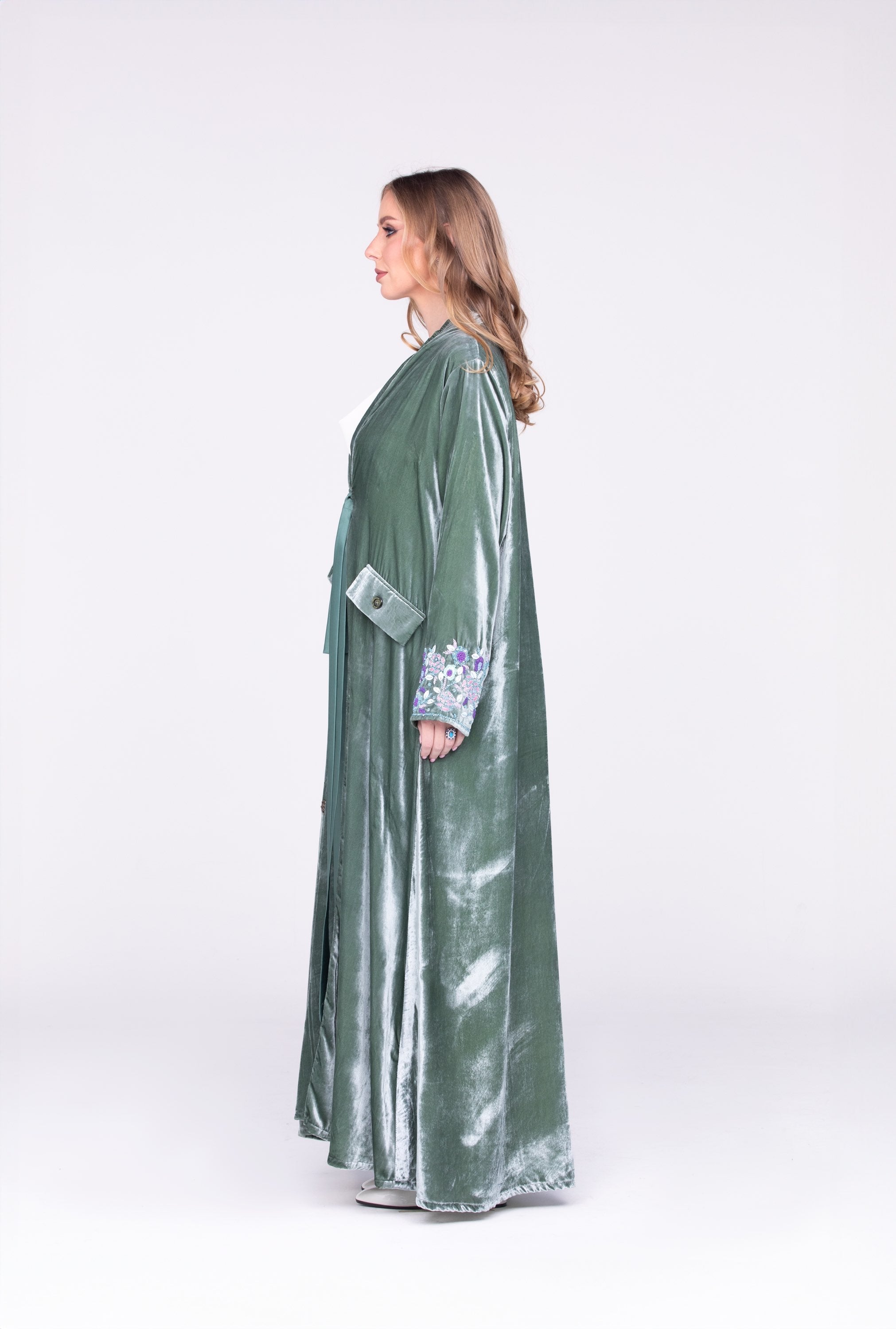 Velvet Abaya image 1