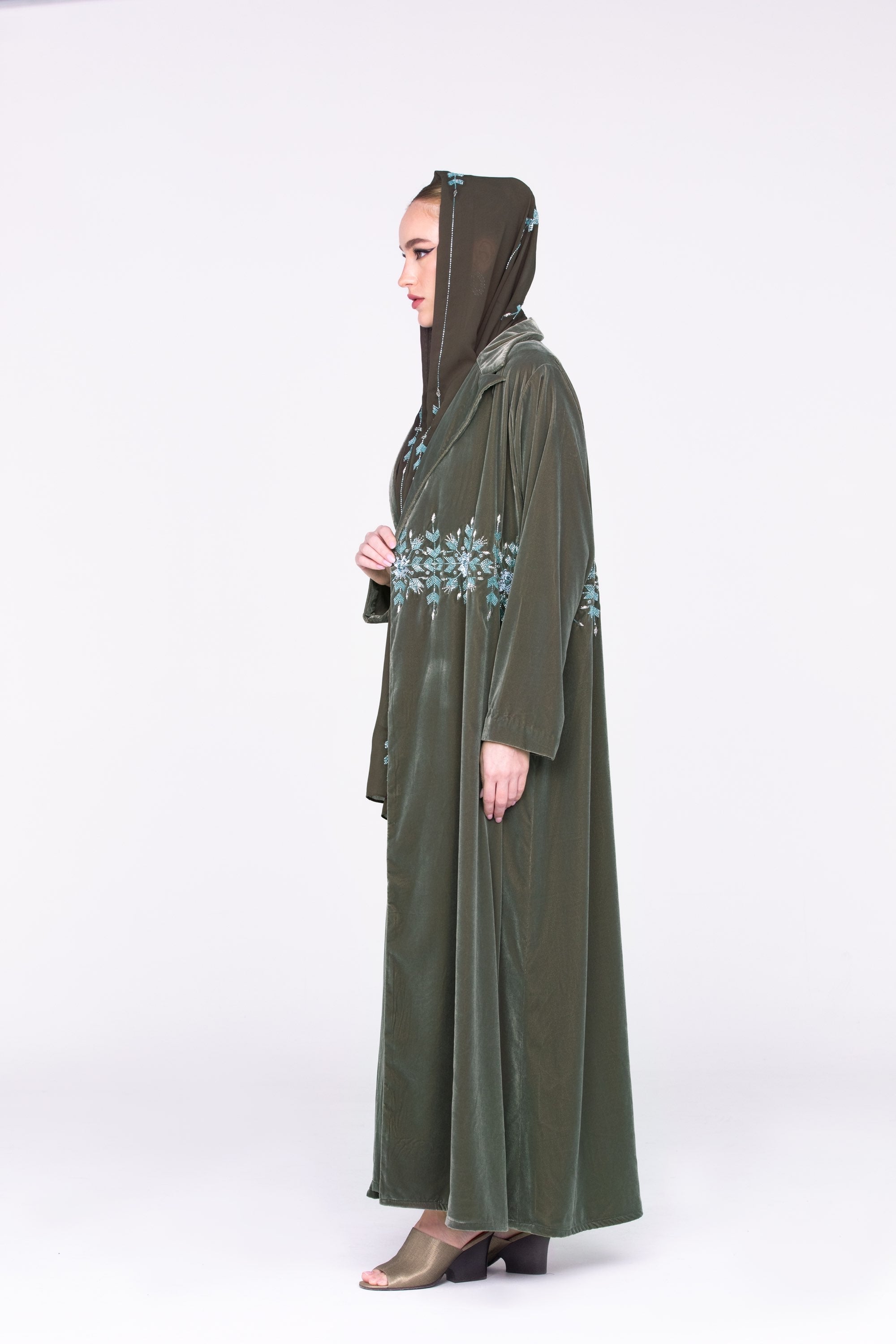 Velvet Abaya image 1