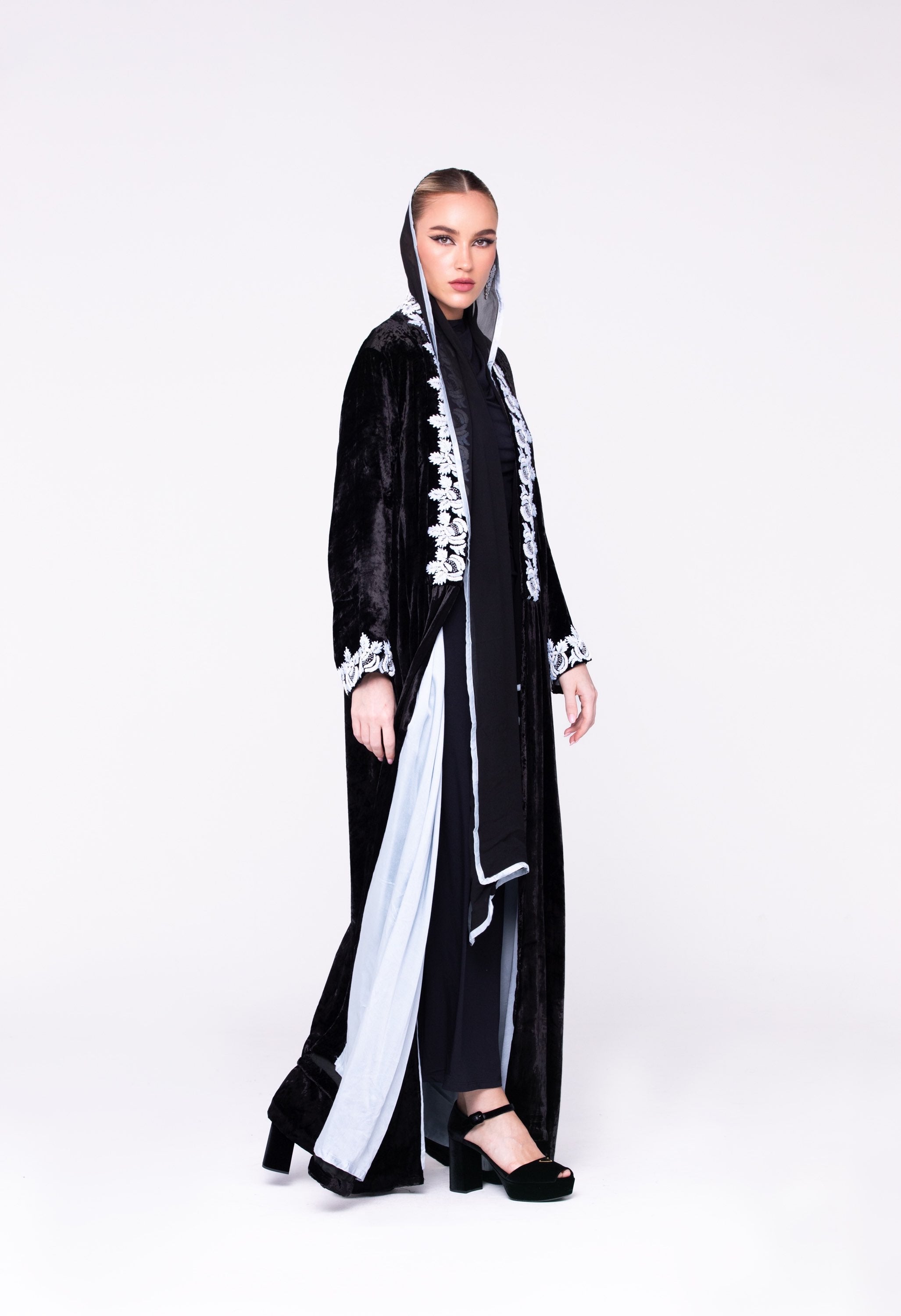 Velvet Abaya image 1