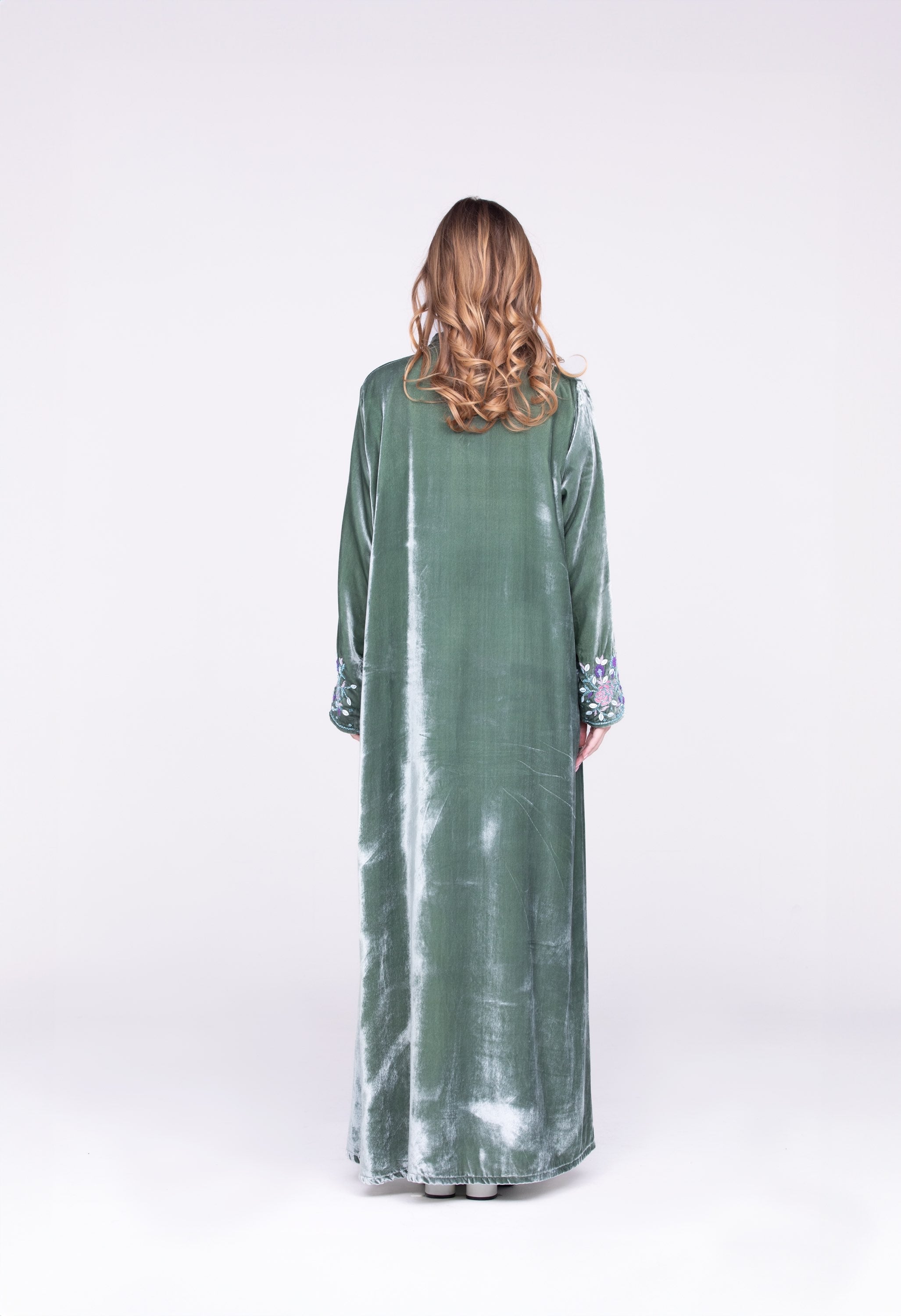 Velvet Abaya image 3