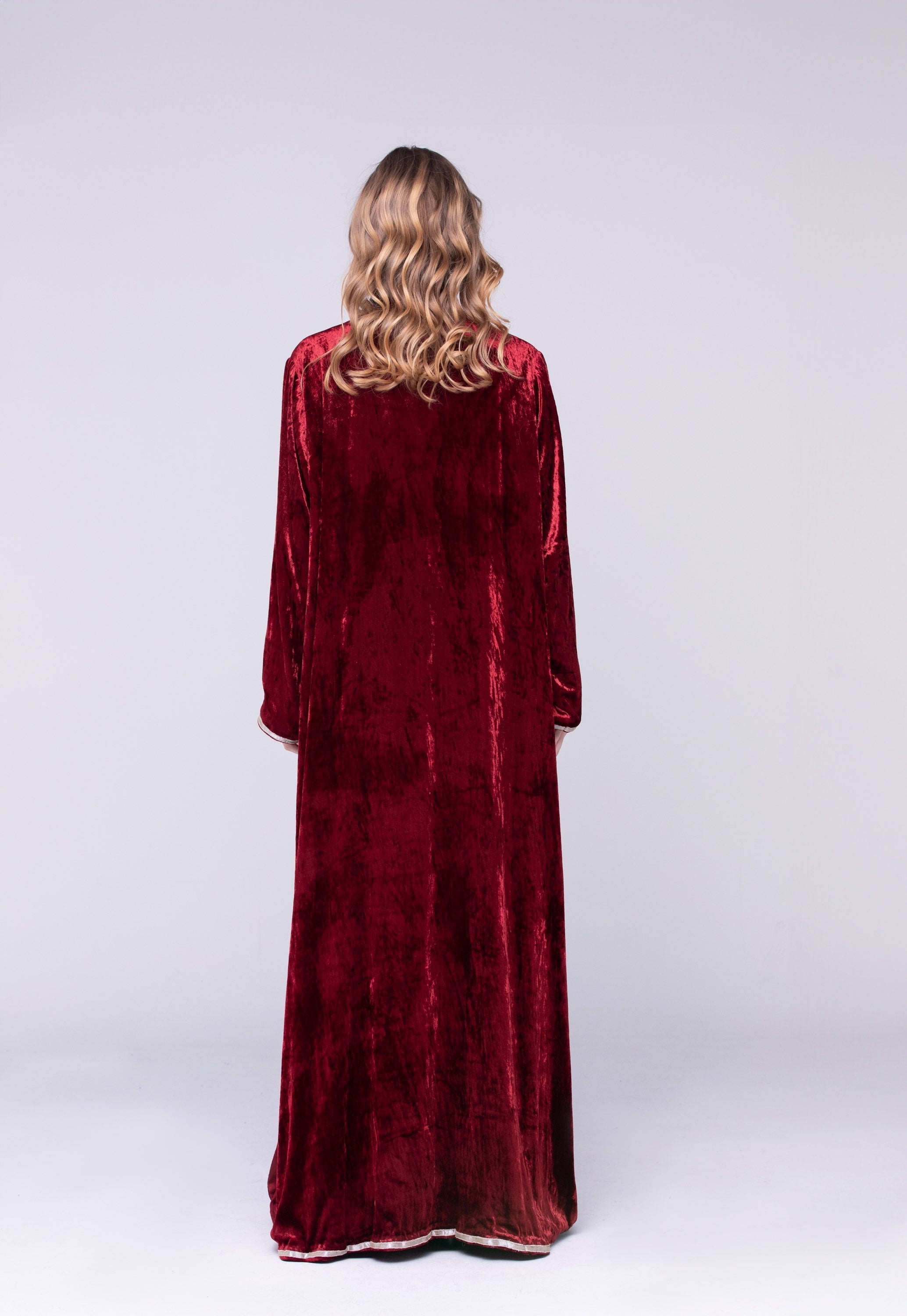 Velvet Abaya image 2